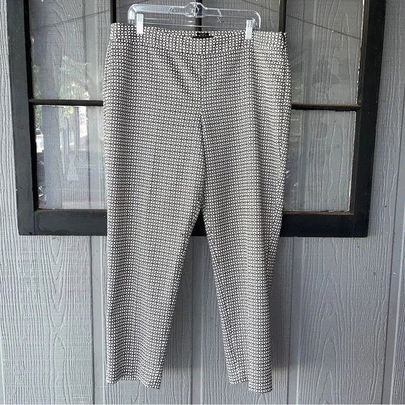 Talbots Chatham style pants, cream & black print, zipper on side, back pockets - Picture 2 of 13